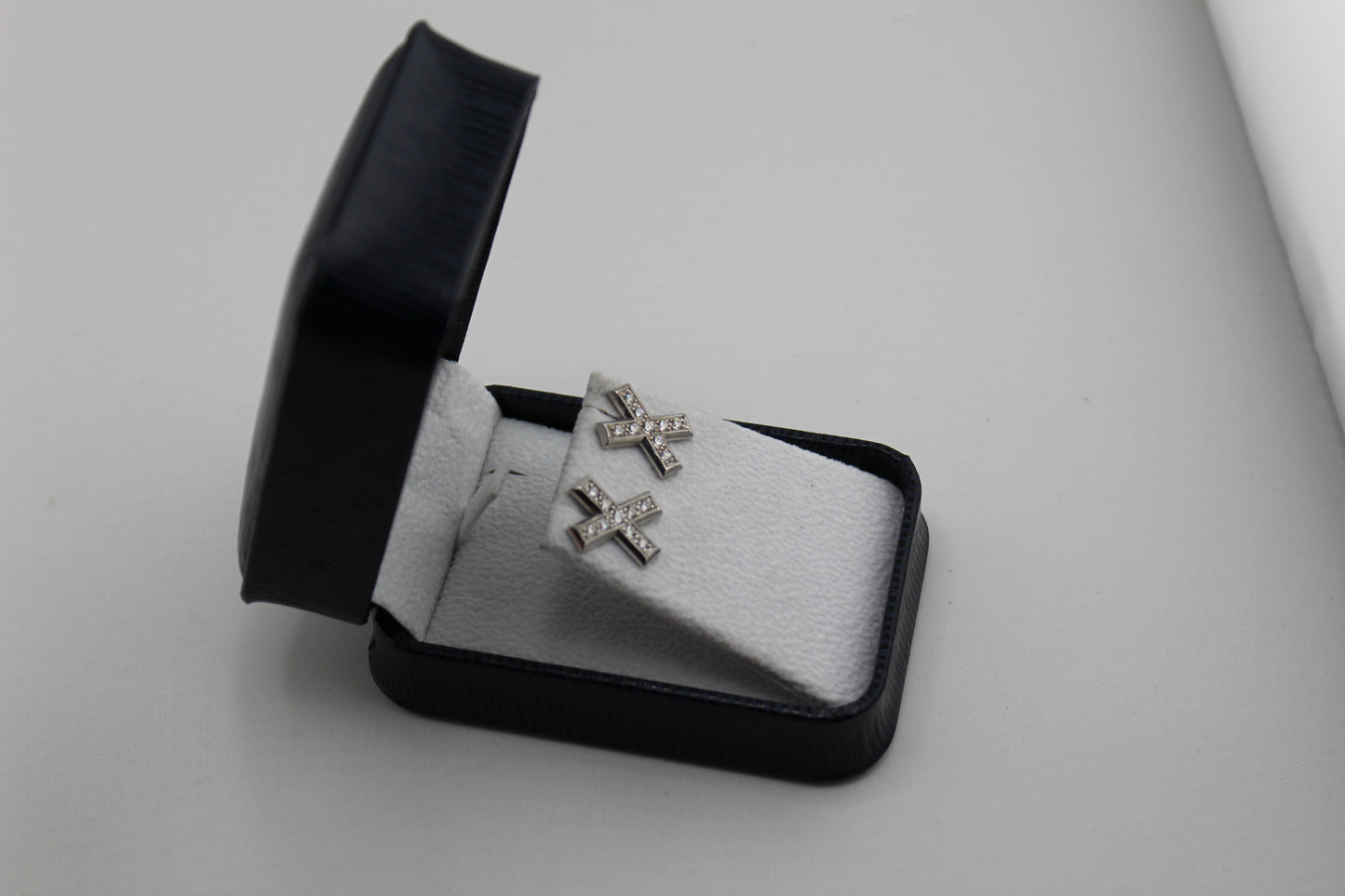 Diamond “X” Motif Earrings – White Gold/Platinum